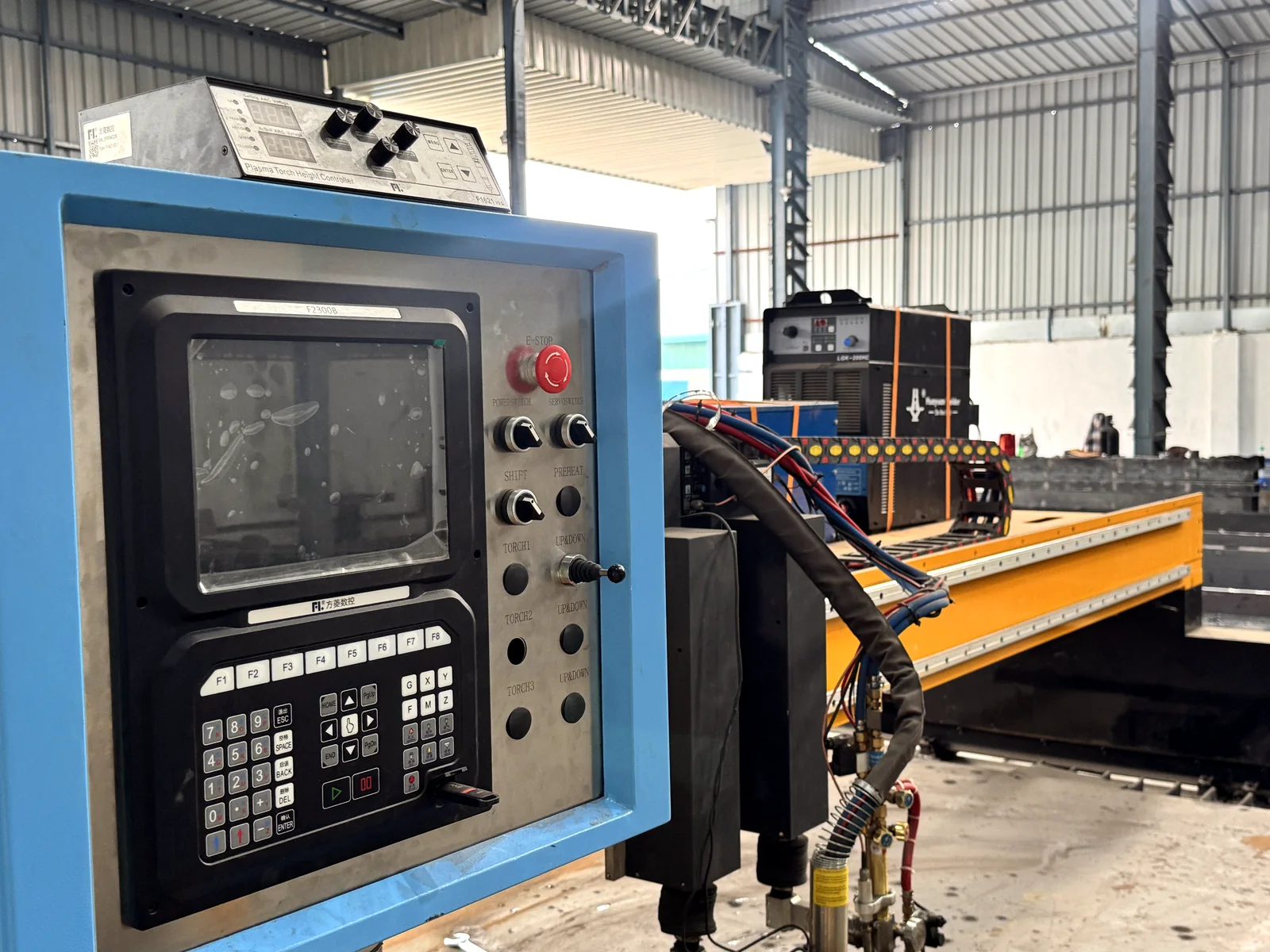 Control panel for the Naxos CNC cutting machine